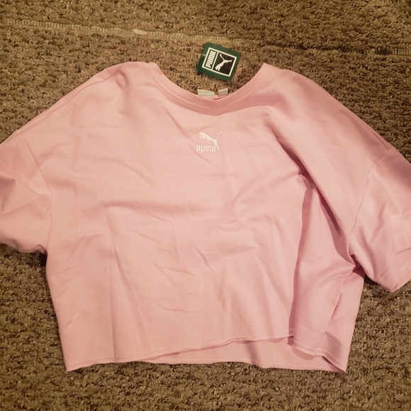 BRAND NEW PUMA pink crop crew shirt. Size medium - Picture 5 of 6